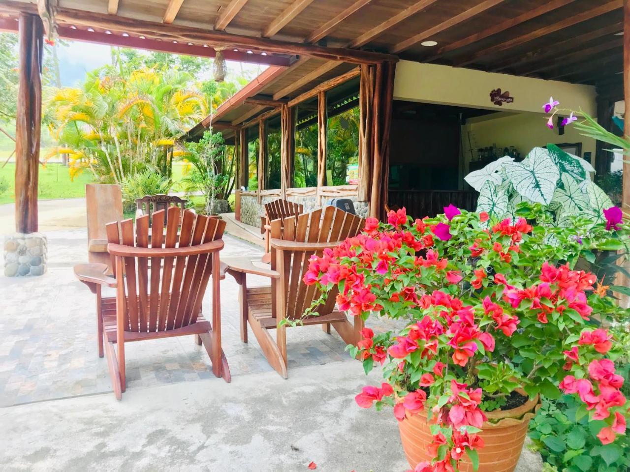 Hosteria Tierra Dorada Yantzaza 外观 照片